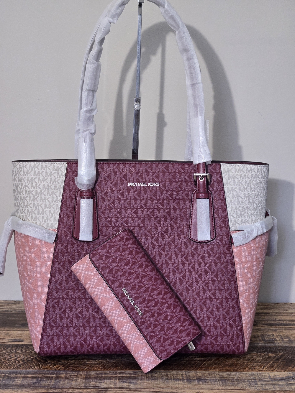Michael Kors Voyager Color-Block Tote And Wallet Set